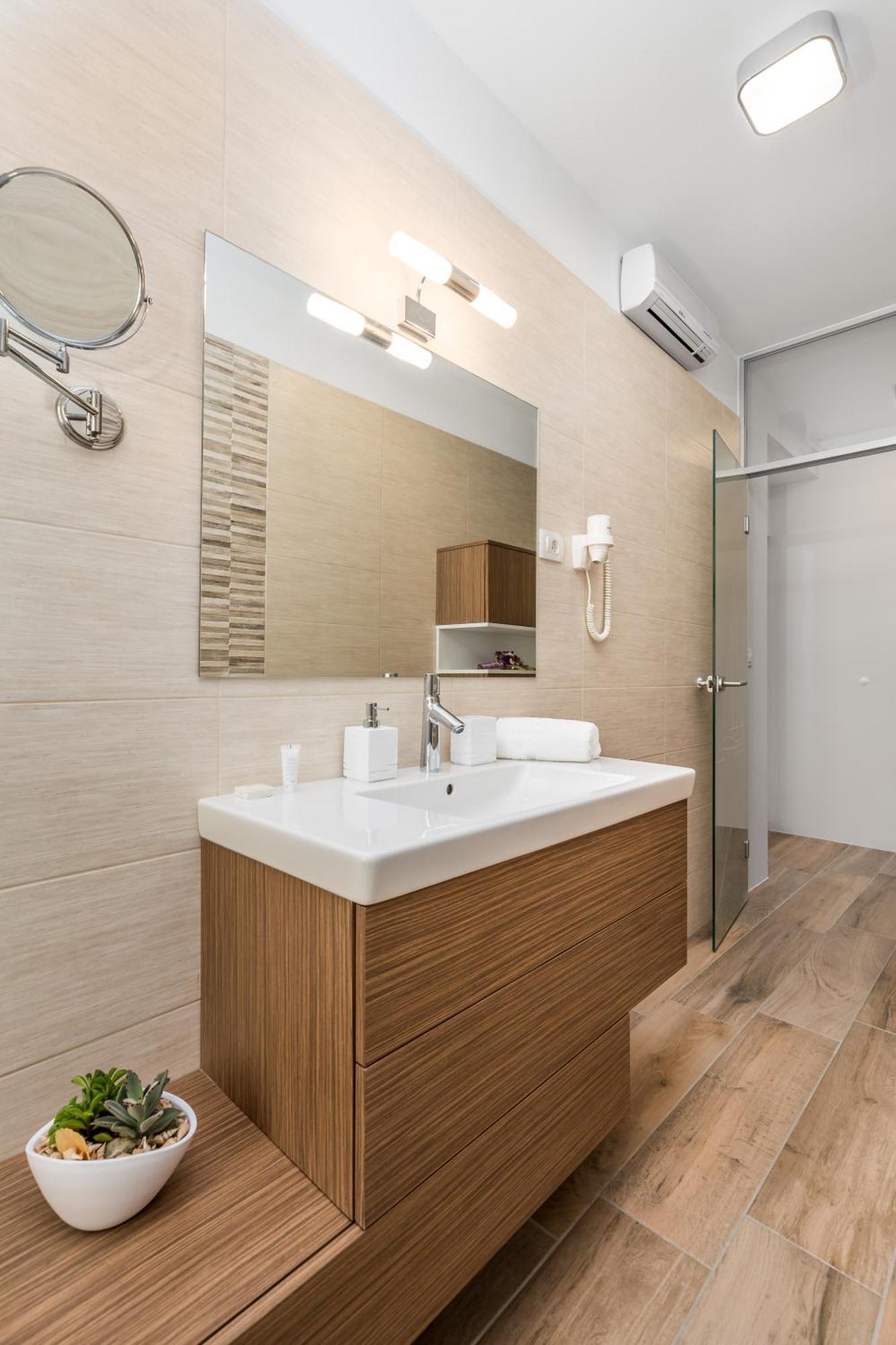 Apartments Liana Opatija Phòng bức ảnh